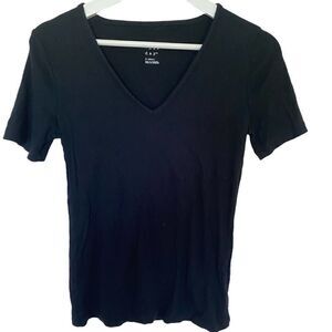 A New Day black vneck XS